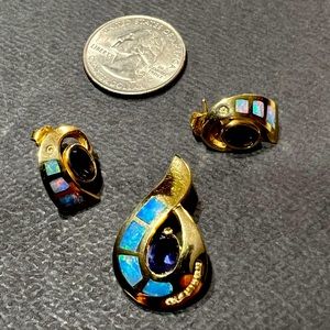 Ladies 14K slider with earrings